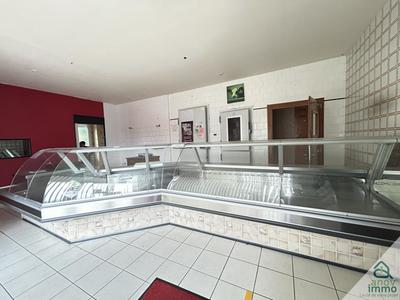 Local commercial - 300 m² - 5 pièces