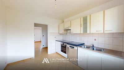 Appartement - 80 m² - 3 pièces