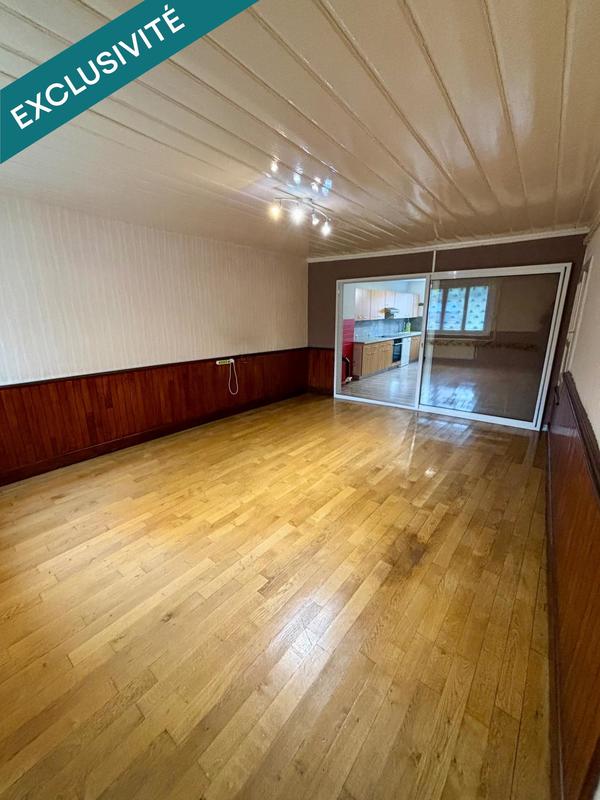 Maison - 111 m² - 8 pièces