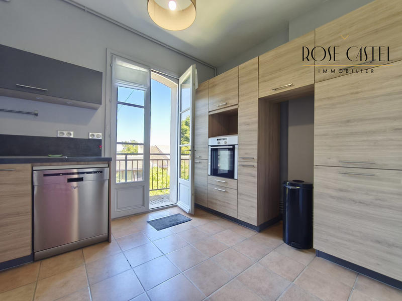 Maison ancienne - 204 m² - 8 pièces