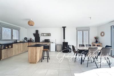 Maison - 85 m² - 5 pièces