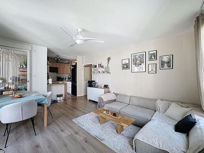 Appartement - 77 m² - 4 pièces