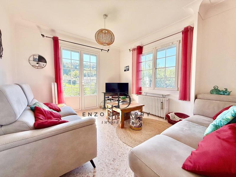 Maison - 206 m² - 7 pièces