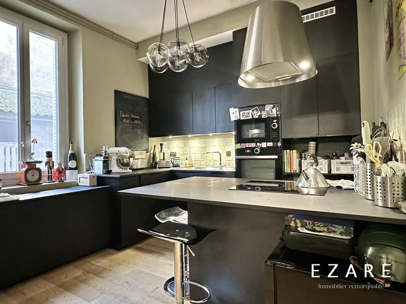 Appartement - 85 m² - 3 pièces