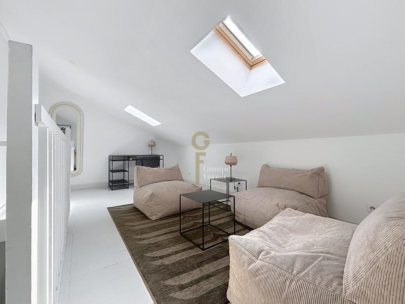 Maison - 252 m² - 9 pièces