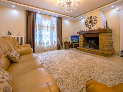 Maison - 170 m² - 7 pièces