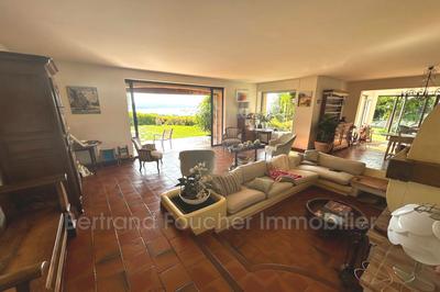 Maison - 180 m² - 7 pièces