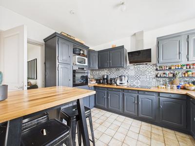 Maison traditionnelle - 148 m² - 7 pièces