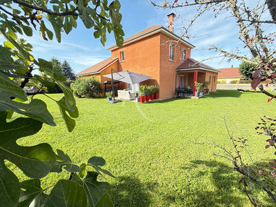 Maison - 140 m² - 5 pièces