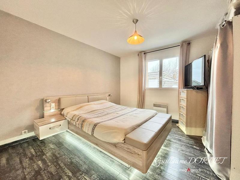 Maison traditionnelle - 90 m² - 4 pièces