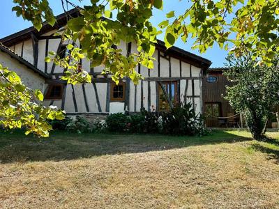 Maison - 260 m² - 8 pièces