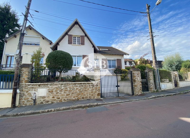 Maison - 149 m² - 7 pièces