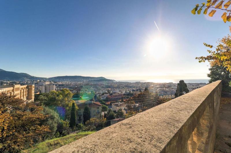 Hôtel particulier - 324 m² - 12 pièces