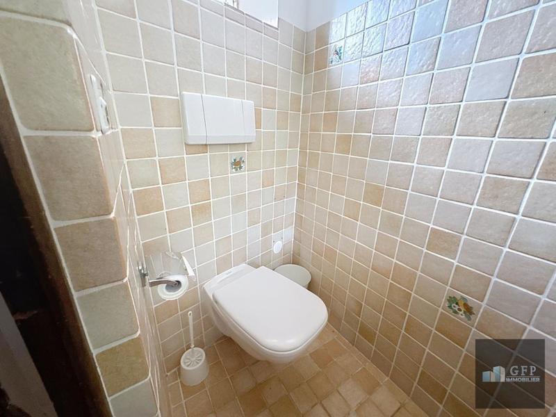 Villa - 401 m² - 8 pièces