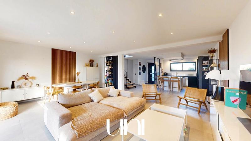 Maison - 125 m² - 5 pièces