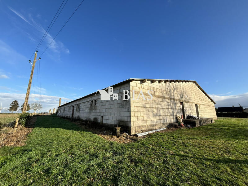 Entrepôt - 1 620 m²