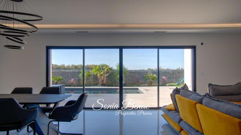 Maison - 147 m² - 5 pièces