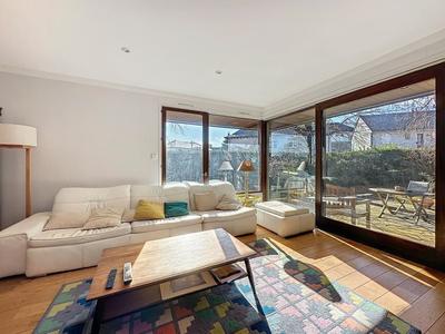 Maison d'architecte - 220 m² - 9 pièces