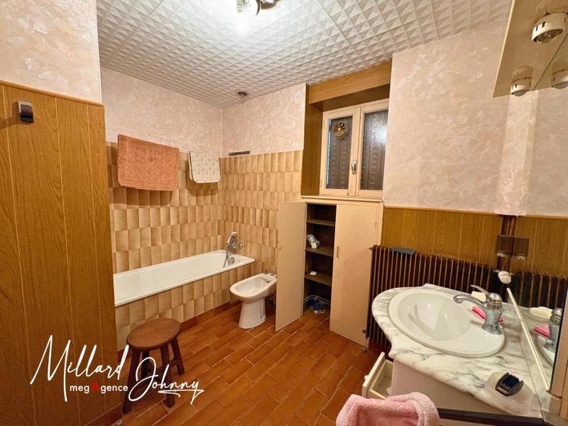 Maison - 198 m² - 6 pièces