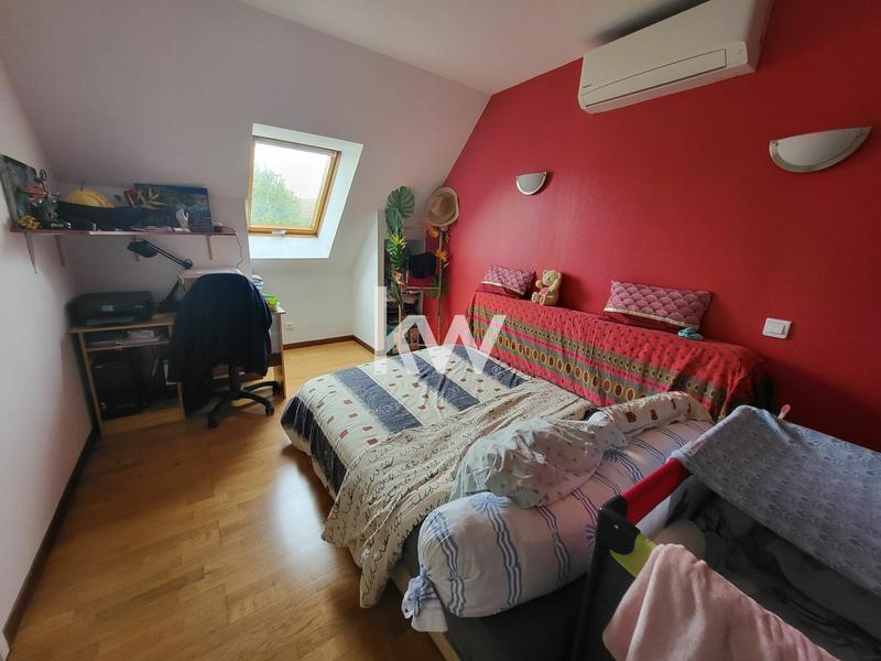 Maison - 99 m² - 5 pièces