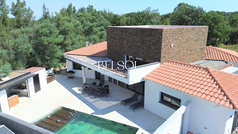 Villa - 216 m² - 7 pièces