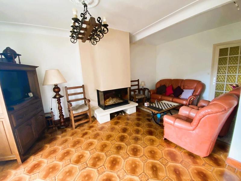 Maison - 223 m² - 6 pièces