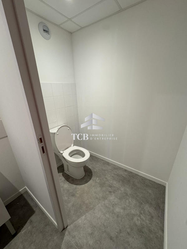 Local d'activités - 2 620 m²