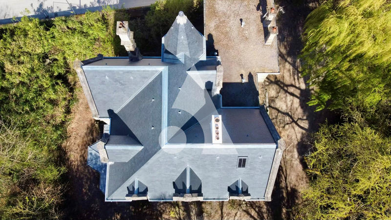 Demeure - 264 m² - 12 pièces