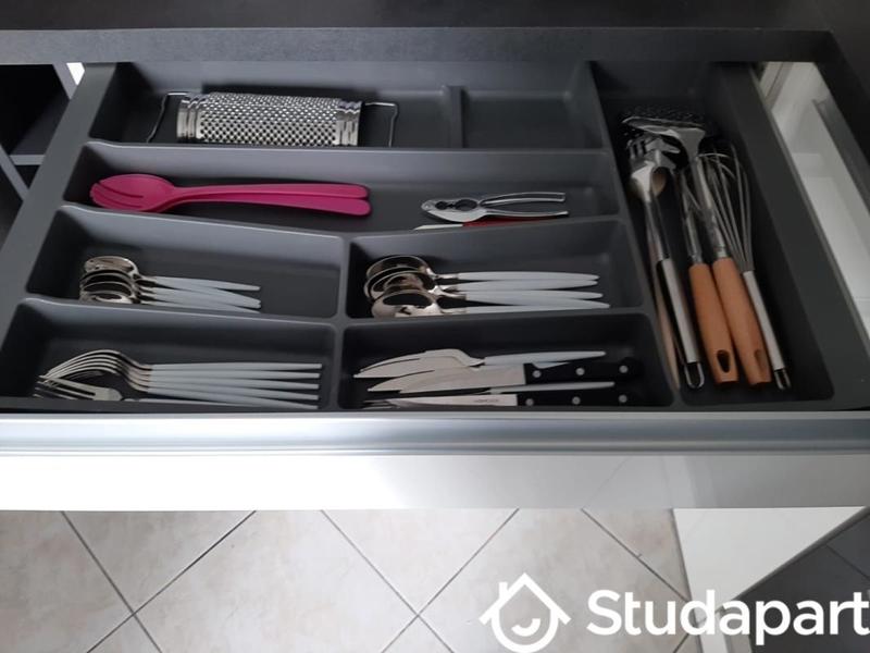 Chambre - 9 m² - 1 pièce