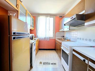 Appartement - 70 m² - 4 pièces