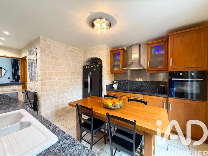 Maison - 156 m² - 8 pièces