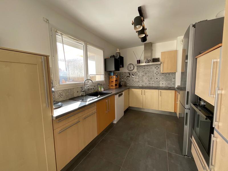 Maison - 181 m² - 8 pièces