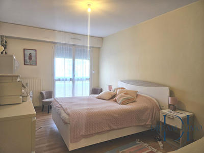 Appartement - 64 m² - 2 pièces