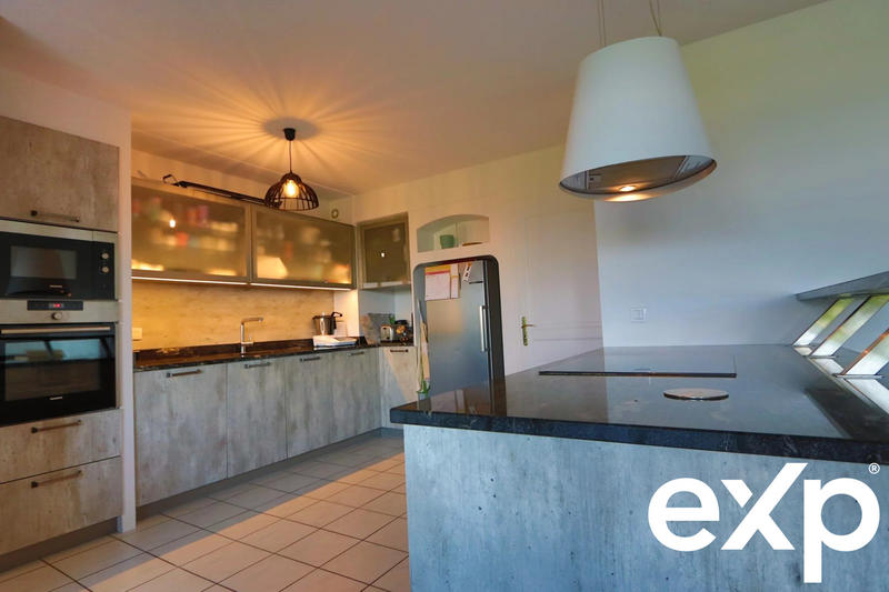 Appartement - 138 m² - 5 pièces