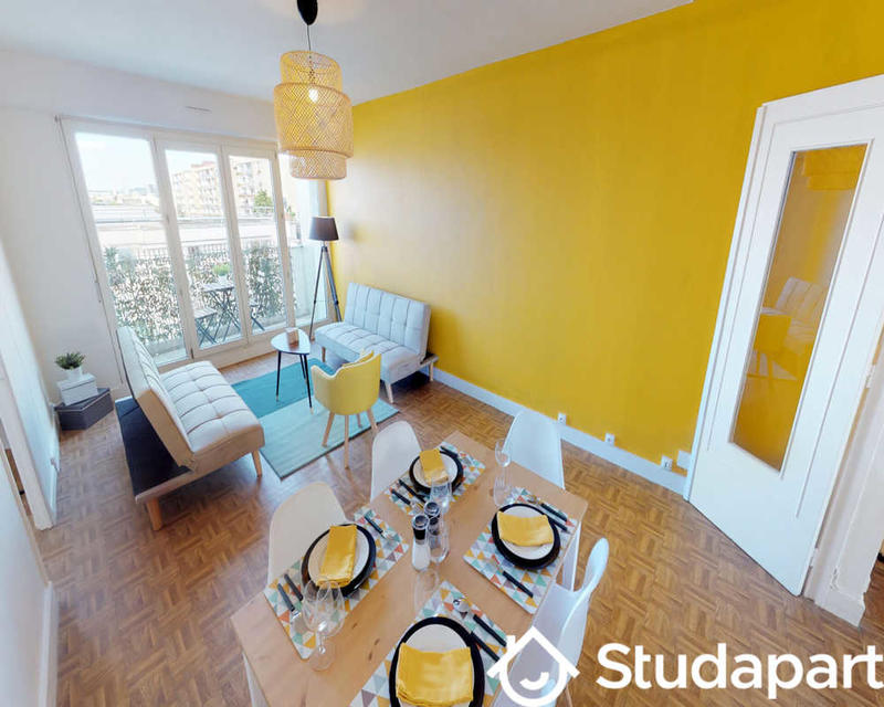 Chambre - 90 m² - 1 pièce