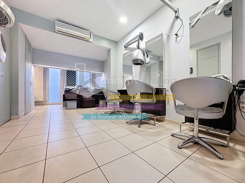 Immeuble - 117 m² - 6 pièces