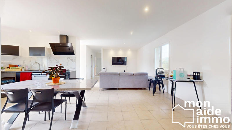 Maison - 95 m² - 4 pièces