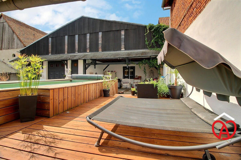 Maison - 229 m² - 7 pièces