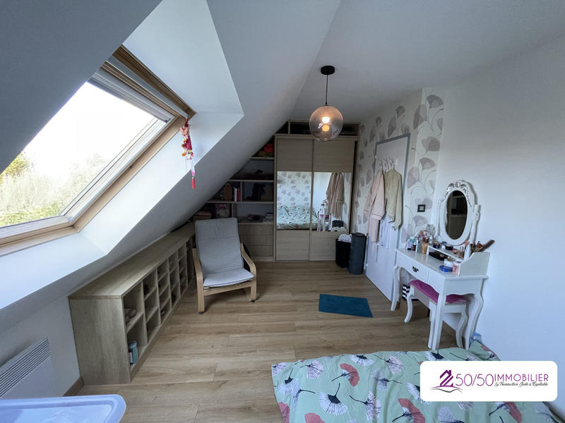 Maison - 90 m² - 5 pièces