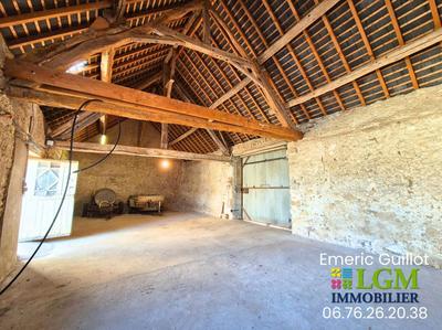 Maison - 201 m² - 7 pièces