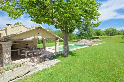 Demeure - 220 m² - 8 pièces