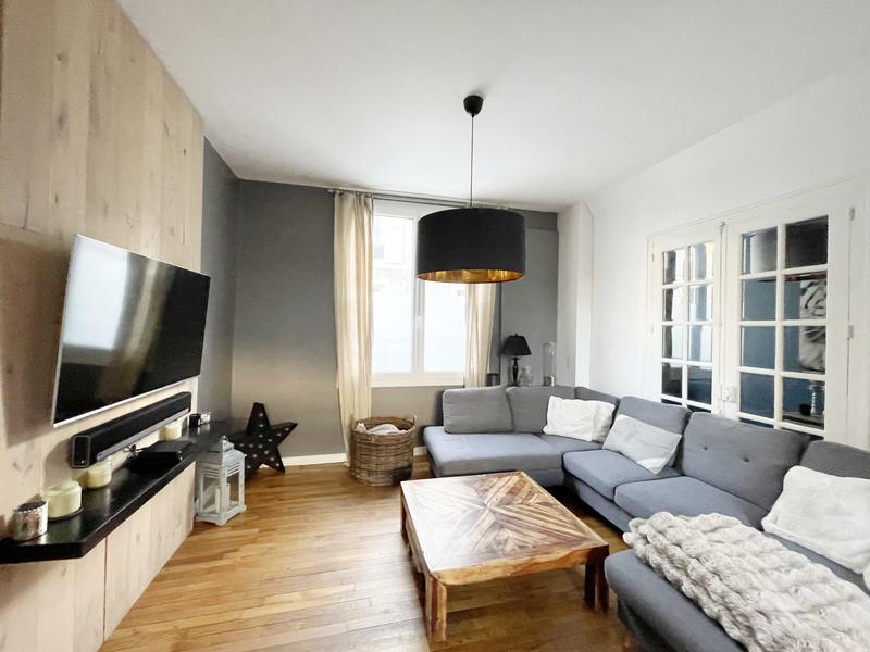 Maison - 137 m² - 6 pièces