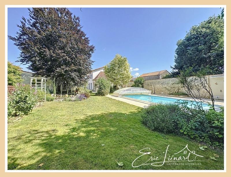 Maison - 182 m² - 7 pièces