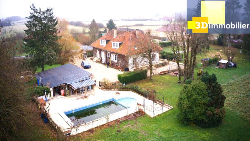 Maison - 290 m² - 8 pièces