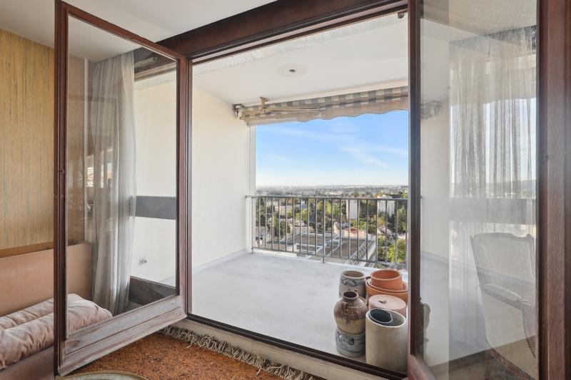 Appartement - 208 m² - 9 pièces