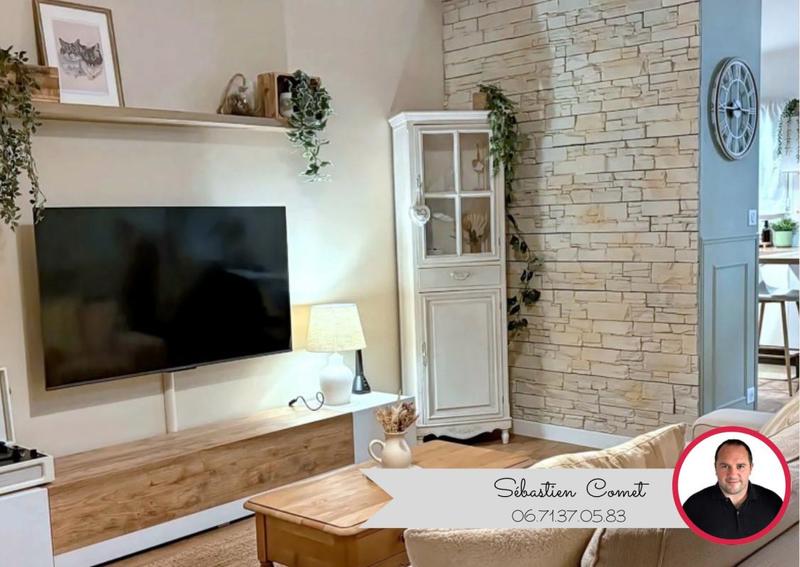 Maison - 95 m² - 5 pièces