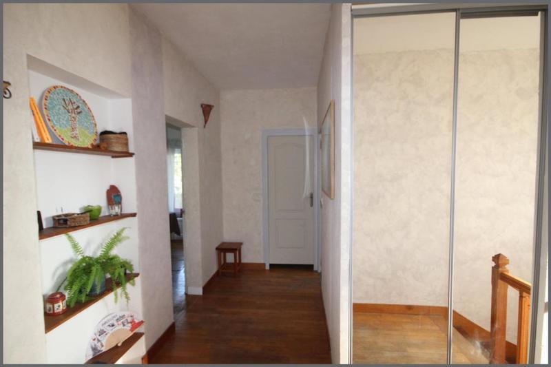 Pavillon - 140 m² - 6 pièces