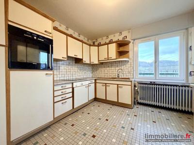 Maison - 178 m² - 6 pièces