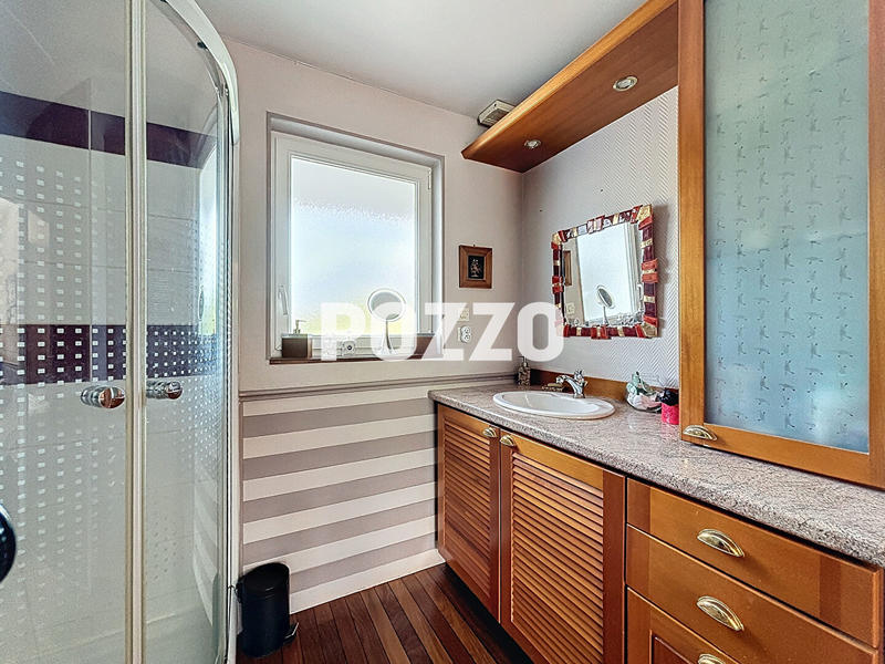 Maison - 133 m² - 8 pièces