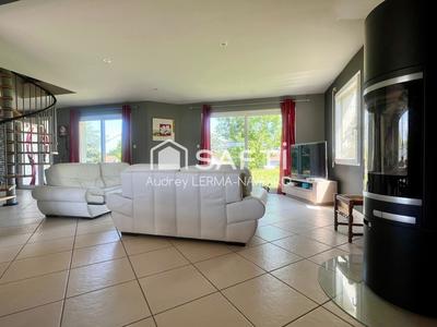 Maison - 144 m² - 6 pièces
